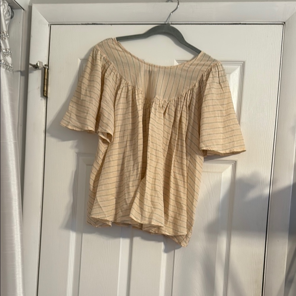 NWT striped Cream Women's Top flutter sleeve